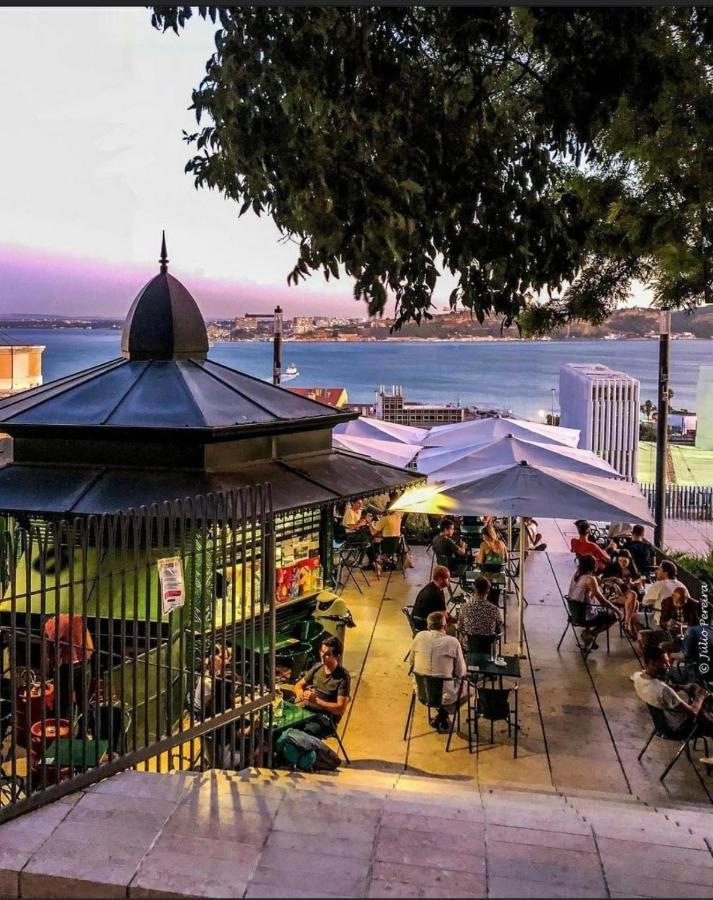 Tejo House River Lisbon Almada Extérieur photo