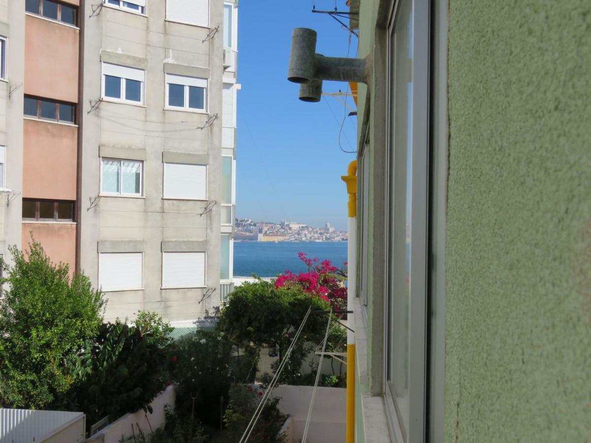 Tejo House River Lisbon Almada Extérieur photo