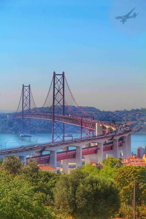 Tejo House River Lisbon Almada Extérieur photo
