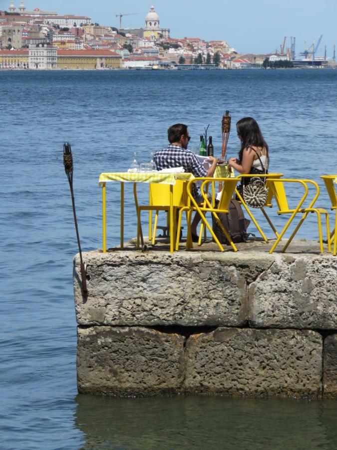 Tejo House River Lisbon Almada Extérieur photo
