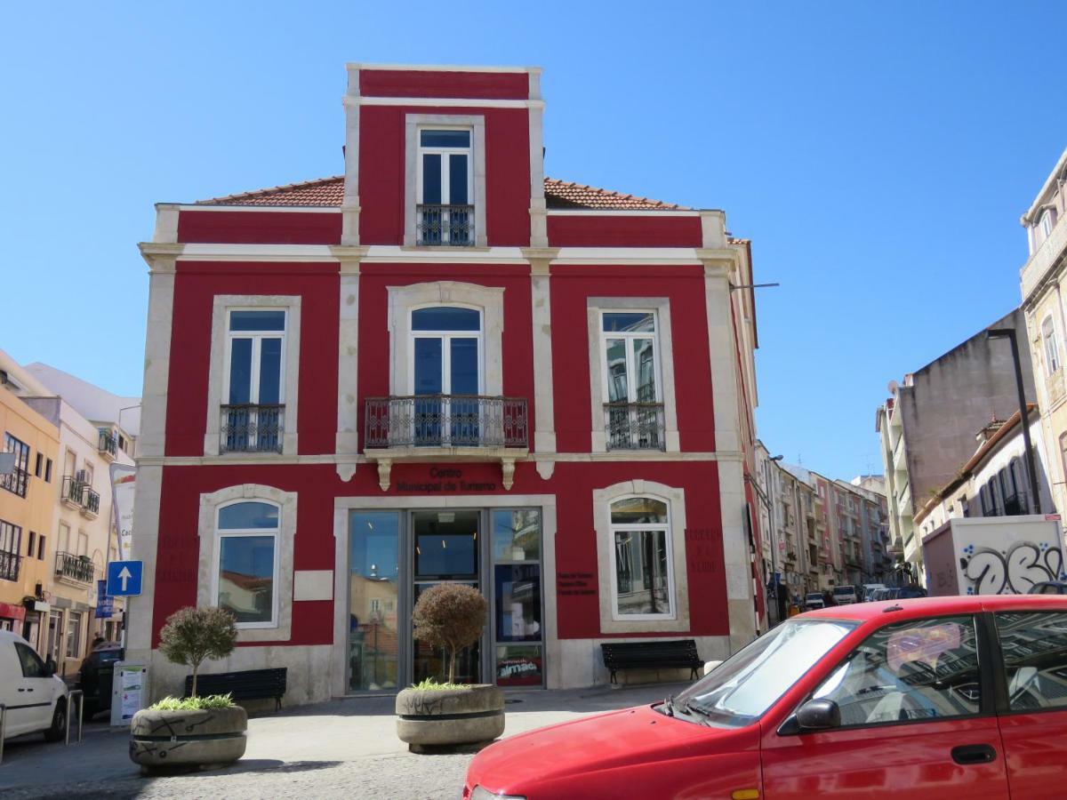 Tejo House River Lisbon Almada Extérieur photo